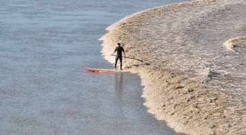 7 mins drive, 2.4 miles to Estuary - Severn-Bore: Prospect 5* in Sept 19